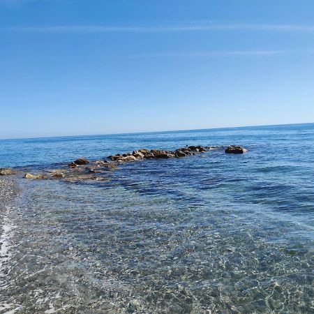 Apartamento Ohana, Costa Del Sol Алгаробо-Коста Екстериор снимка